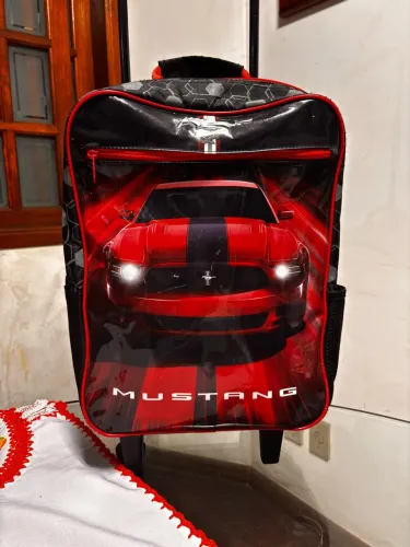 Mochila Escolar com Rodinhas infantil Ford Mustang
