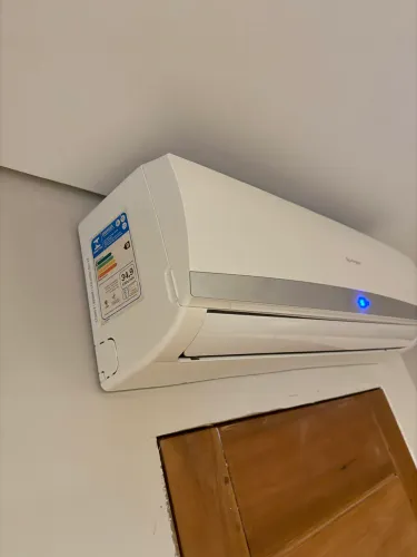 Ar condicionado 18.000 BTUS QUENTE E FRIO