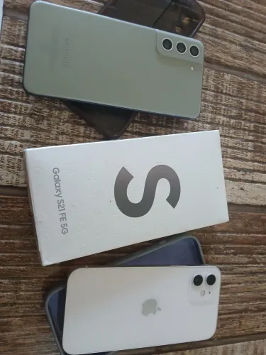 Iphone 12 e S21 fe