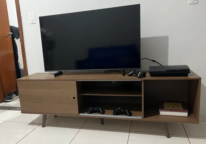 Vendo Rack Dubai para TV até 65" com Pés Madesa