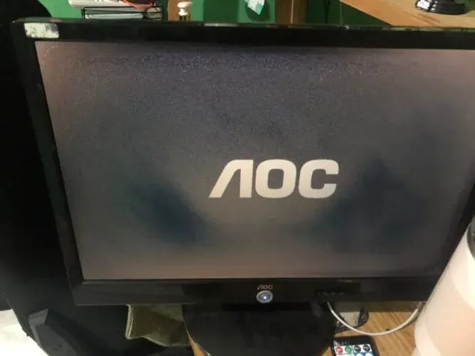 Lote 3 Monitores Samsung e AOC - Ligam, com Defeito