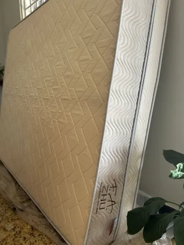 Colchão Queen semi novo