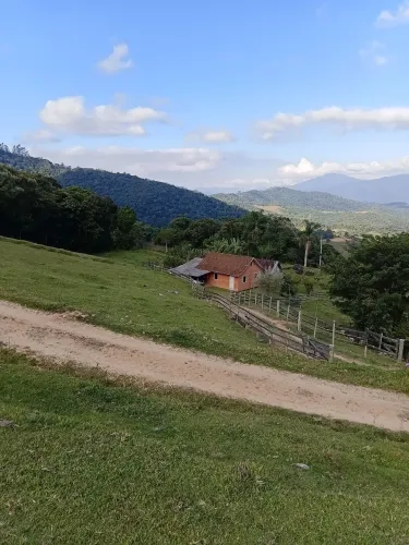 Vendo Sítio com escritura pública no Rio Miguel/Águas Mornas