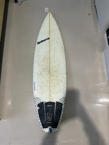 Prancha Surf Tokoro 5?10 (acompanha capa)