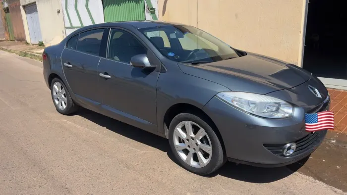 Renault Fluence Sedan Privilège 2.0 16V Flex AUT 2014