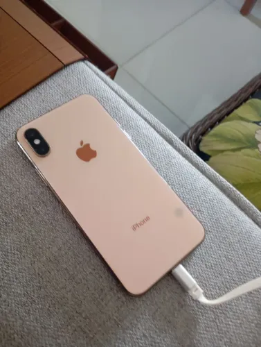iPhone X em ótimo estado.
