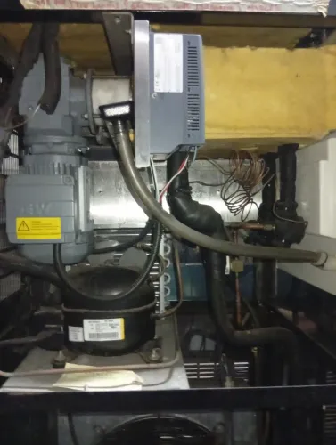 Vende-se máquina de sorvete Italianinha Premium P2