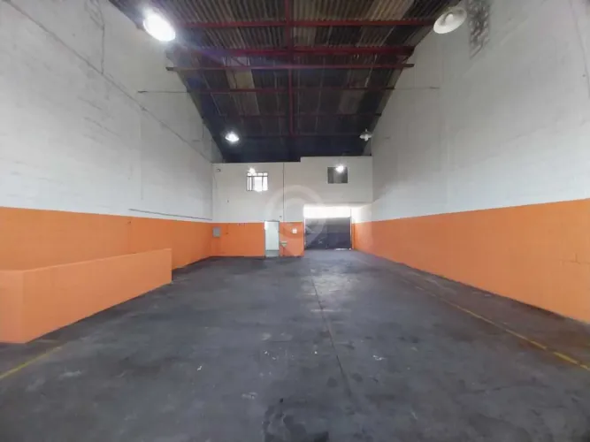Galpão : / Comercial / Vila Rita