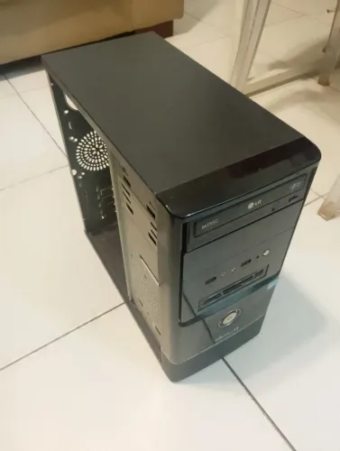 Gabinete sem tampa