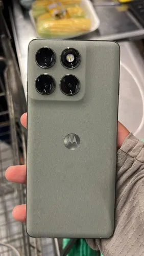 MOTOROLA EDGE 60 PRO