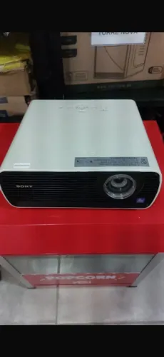 PROJETOR COM DEFEITO PARA RETIRAR PEÇAS