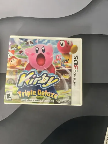 Jogos antigos WiiU e 3DS - Bayoneta 1+2, Kirby Triple Deluxe e Supermario bros U