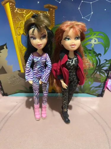 Conjunto de Bratz Yasmin e Meygan