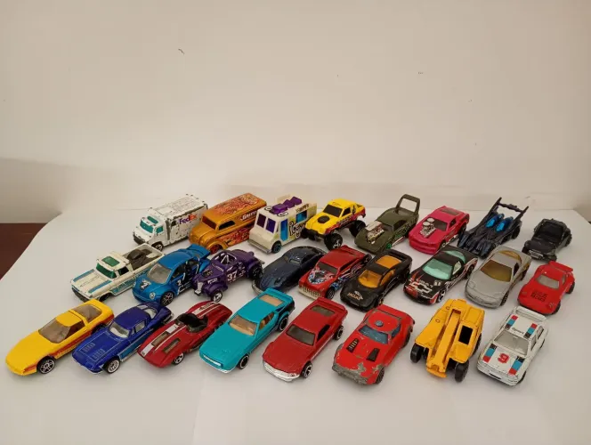Lote Com 25 Miniaturas 1/64