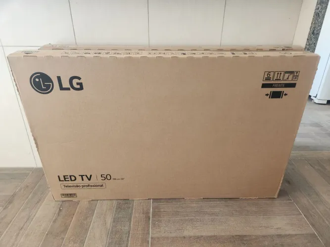Smartv LG 4k 50 polegadas Lacrada