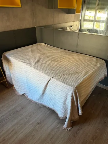 Cama com colchão