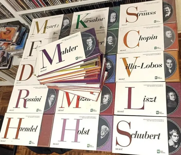 Coleção Grandes Compositores da Música Clássica - 30 Livros + 30 CDs