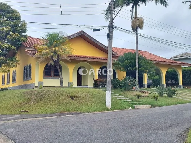 Casa Condomínio Terras de Santana Jacareí 435m² - 5 Dorm / 2 Suite / 3 Banheiros