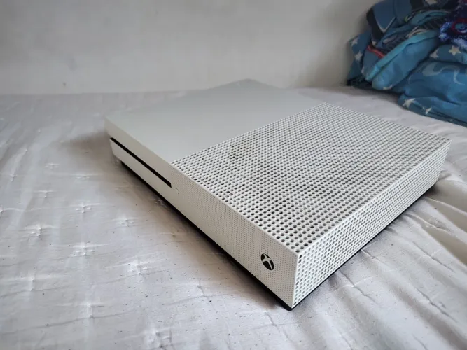 Xbox one S Completo + Controle + Jogos