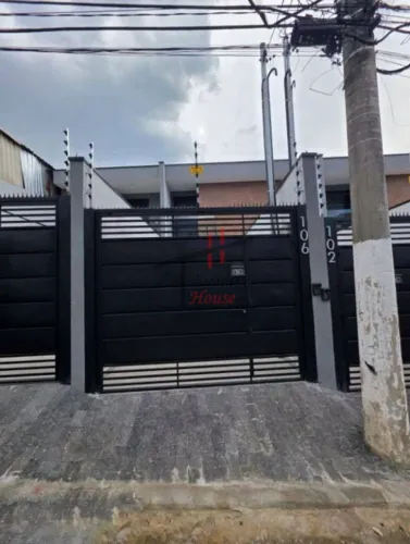 Sobrado à venda e para alugar 3 quartos em Vila Gomes Cardim