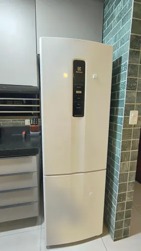 Geladeira Electrolux Inverter 400 l