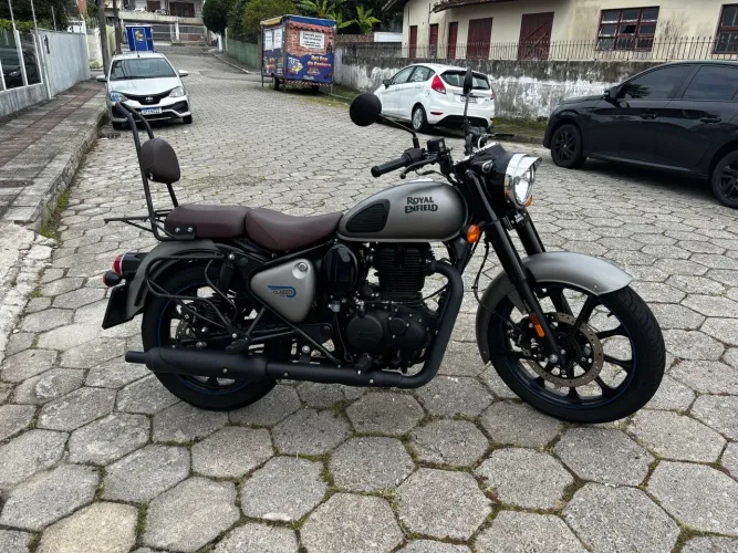Royal Enfield Classic 350 Dark 2025 (Estado de Zero)