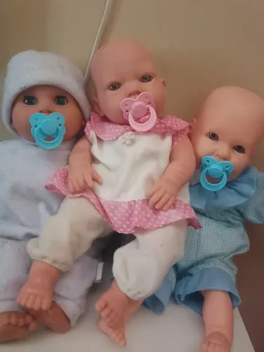 Lote 3 bebe da Cotiplás uma boneca dessa fala chora e ri sua filha vai amar os detalhes.