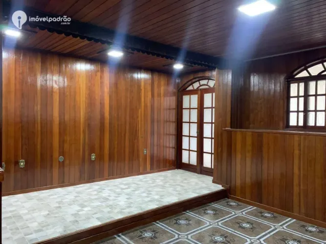 Casa com 3 dormitórios para alugar, 97 m² por R$ 2.120,00/mês - Centro - Mesquita/RJ