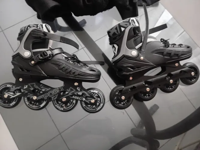 !TROCO POR BICICLETA! PATINS COM PROTEÇÕES PARA O CUTUVELO, JOELHO, MÃOS E MOCHILA