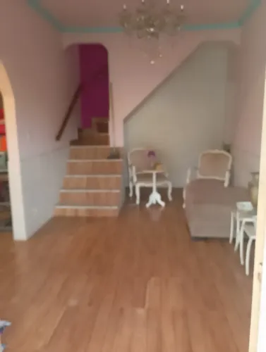 Excelente casa duplex sendo 2 suítes no bairro da Luz