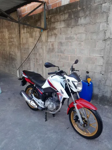 Titan 160