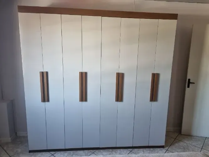 Vendo guarda-roupa