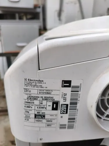 Máquina de lavar E secar 12k com defeito 220v