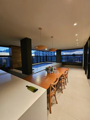 Apartamento penthouse com 4 suítes no Setor Bueno