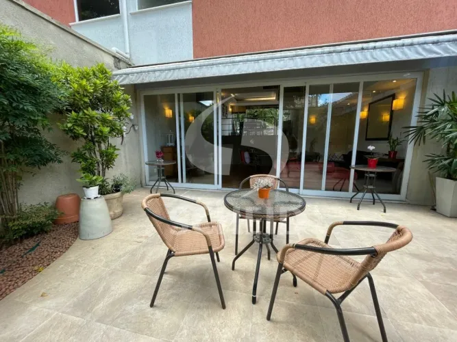 Casa em condominio no Campo Belo para retrofit com 310m por 2.990.000,00 !!