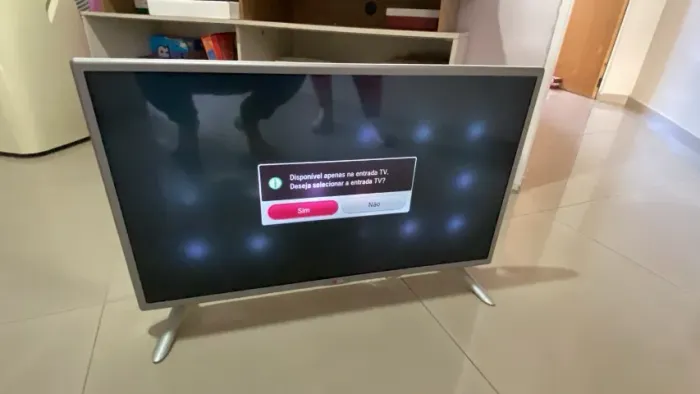 TV LG 32" LED Modelo 32LB580-SA 