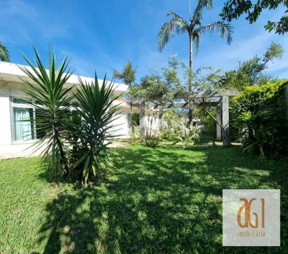 Casa com piscina e 4 suítes à venda, 400 m² por R$ 4.680.000 - Alto de Pinheiros - São Pau
