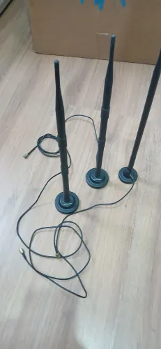 Três antenas para placa Wi-Fi PC