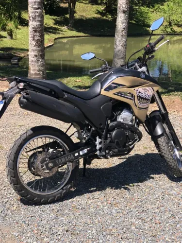 Torro Yamaha XTZ250 Lander com 8.500 km