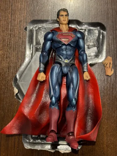 PLAY ARTS KAI N 1 SUPERMAN MAN OF STEEL
