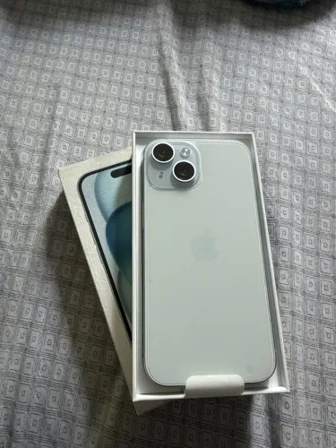 iPhone 15 novo 