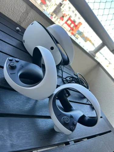 Vendo PSVR2 (PlayStation VR2) para PS5 - MUITO bem cuidado.