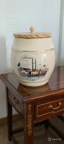 Pote de Cerâmica esmaltada com tampa de madeira