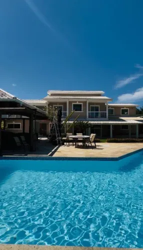CASA DE LUXO À VENDA EM CAMBOINHAS