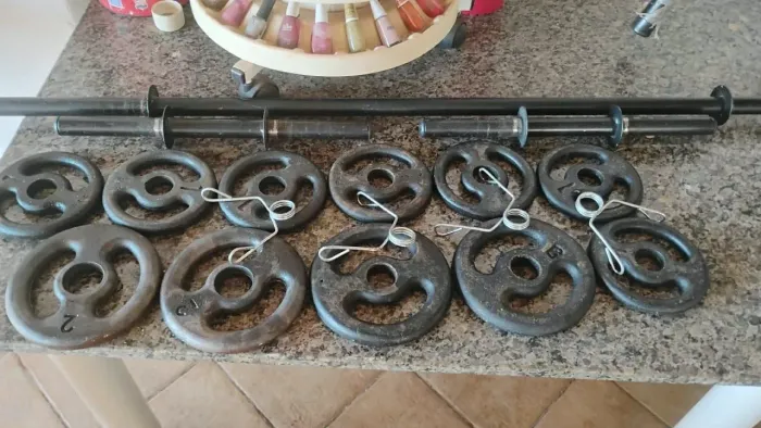 Kit Musculação Em Casa - Barras + Anilhas De Ferro + Presilhas (15 kgs Total)