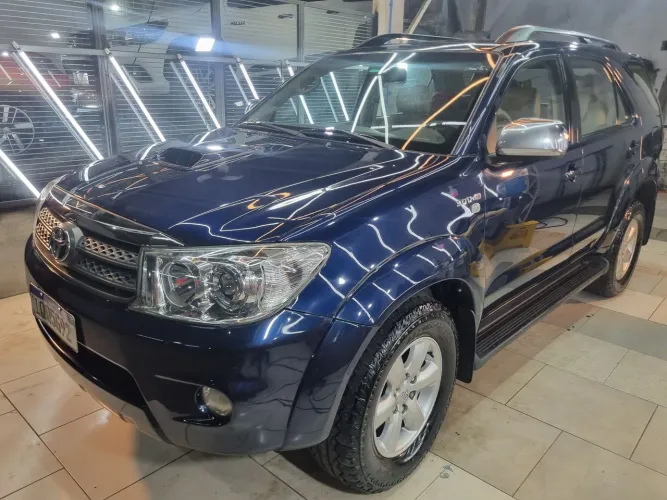 Toyota Hilux SW4 SRV D4-d 4X4 3.0 TDI Dies. AUT 2010