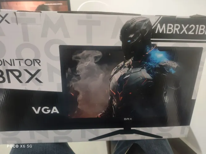 Monitor BRX na caixa sem uso