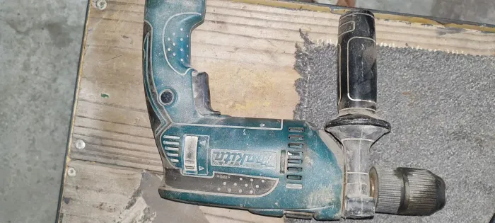 Furadeira 127v maquita
