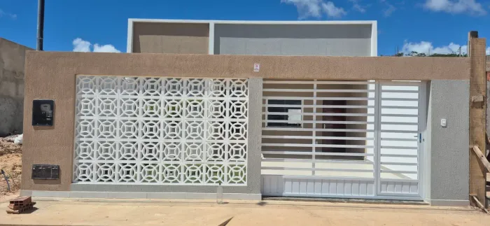 Casa no Eduardo Gomes, há 03 minutos da UFS.