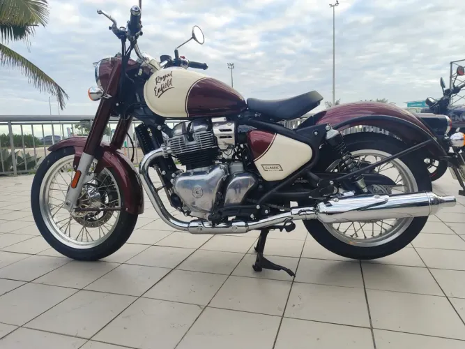 CLASSIC 650cc DAIANA !